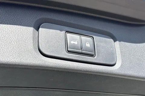 YF23XMC Nissan Qashqai 1.3 DIG-T MHEV Tekna Euro 6 (s/s) 5dr Thumbnail #31