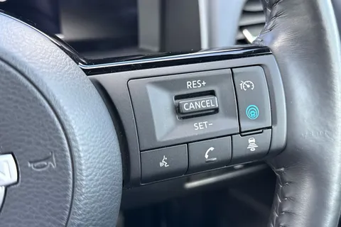 YF23XMC Nissan Qashqai 1.3 DIG-T MHEV Tekna Euro 6 (s/s) 5dr Thumbnail #37