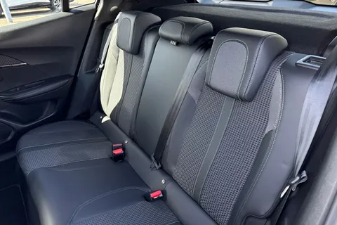 MJ23ARZ PEUGEOT e-2008 50kWh GT Auto 5dr (7kW Charger) Thumbnail #20