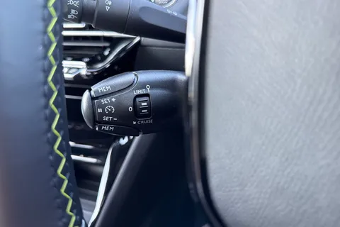 MJ23ARZ PEUGEOT e-2008 50kWh GT Auto 5dr (7kW Charger) Thumbnail #42