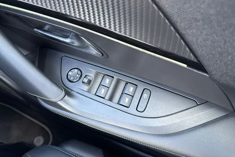 MJ23ARZ PEUGEOT e-2008 50kWh GT Auto 5dr (7kW Charger) Thumbnail #43