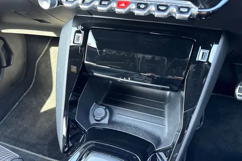 MJ23ARZ PEUGEOT e-2008 50kWh GT Auto 5dr (7kW Charger) Thumbnail #59