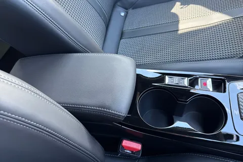 MJ23ARZ PEUGEOT e-2008 50kWh GT Auto 5dr (7kW Charger) Thumbnail #61