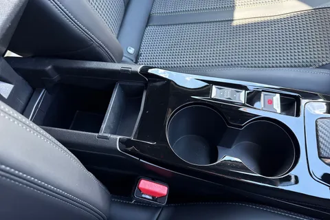 MJ23ARZ PEUGEOT e-2008 50kWh GT Auto 5dr (7kW Charger) Thumbnail #62