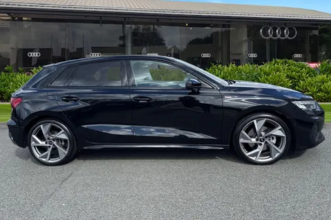 DV75JXR Audi A3 Sportback Black Edition TFSI  150 PS S tronic Thumbnail #4