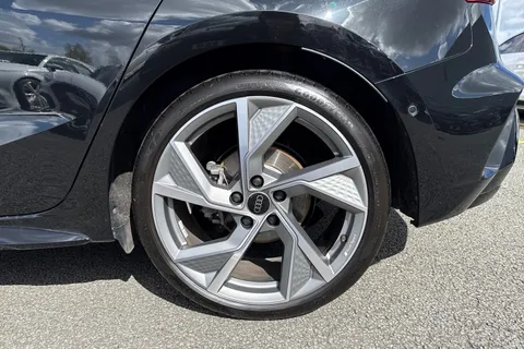 DV75JXR Audi A3 Sportback Black Edition TFSI  150 PS S tronic Thumbnail #14