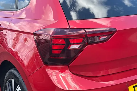 DU73GFA Volkswagen Polo 1.0 TSI R-Line 5dr **17' BERGAMO ALLOYS + REV CAMERA + HEATED SEATS** Thumbnail #9