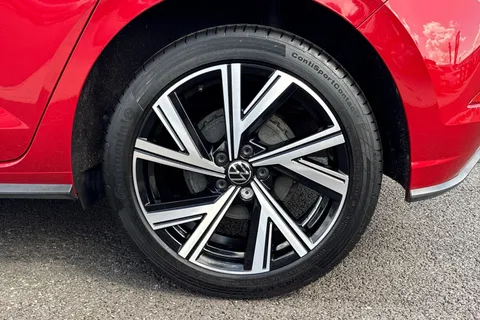 DU73GFA Volkswagen Polo 1.0 TSI R-Line 5dr **17' BERGAMO ALLOYS + REV CAMERA + HEATED SEATS** Thumbnail #11