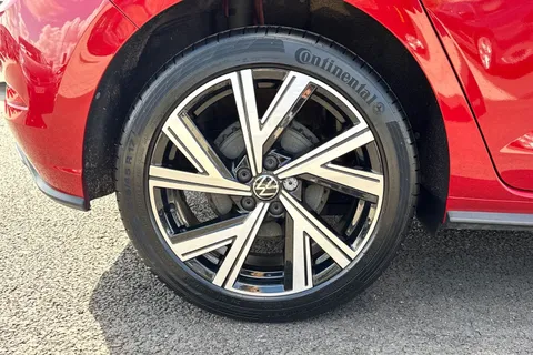 DU73GFA Volkswagen Polo 1.0 TSI R-Line 5dr **17' BERGAMO ALLOYS + REV CAMERA + HEATED SEATS** Thumbnail #13