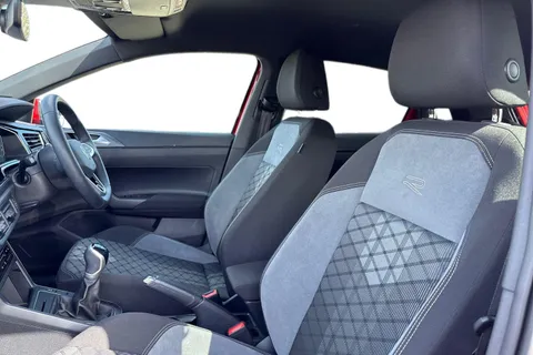 DU73GFA Volkswagen Polo 1.0 TSI R-Line 5dr **17' BERGAMO ALLOYS + REV CAMERA + HEATED SEATS** Thumbnail #17