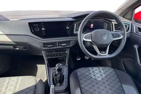 DU73GFA Volkswagen Polo 1.0 TSI R-Line 5dr **17' BERGAMO ALLOYS + REV CAMERA + HEATED SEATS** Thumbnail #19