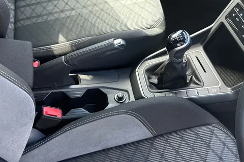 DU73GFA Volkswagen Polo 1.0 TSI R-Line 5dr **17' BERGAMO ALLOYS + REV CAMERA + HEATED SEATS** Thumbnail #24