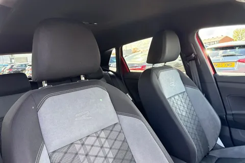 DU73GFA Volkswagen Polo 1.0 TSI R-Line 5dr **17' BERGAMO ALLOYS + REV CAMERA + HEATED SEATS** Thumbnail #25