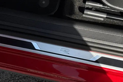 DU73GFA Volkswagen Polo 1.0 TSI R-Line 5dr **17' BERGAMO ALLOYS + REV CAMERA + HEATED SEATS** Thumbnail #32