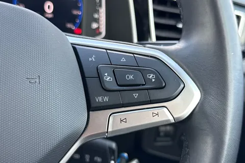 DU73GFA Volkswagen Polo 1.0 TSI R-Line 5dr **17' BERGAMO ALLOYS + REV CAMERA + HEATED SEATS** Thumbnail #34