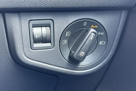 DU73GFA Volkswagen Polo 1.0 TSI R-Line 5dr **17' BERGAMO ALLOYS + REV CAMERA + HEATED SEATS** Thumbnail #36