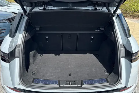 DU75YPF Land Rover Range Rover Evoque 2.0 D200 Dynamic SE 5dr Thumbnail #11