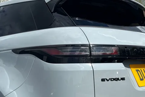 DU75YPF Land Rover Range Rover Evoque 2.0 D200 Dynamic SE 5dr Thumbnail #20