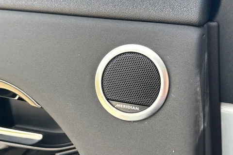 DU75YPF Land Rover Range Rover Evoque 2.0 D200 Dynamic SE 5dr Thumbnail #23