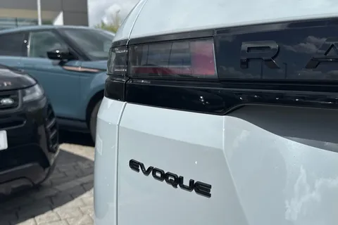 DU75YPF Land Rover Range Rover Evoque 2.0 D200 Dynamic SE 5dr Thumbnail #25