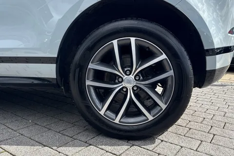 DU75YPF Land Rover Range Rover Evoque 2.0 D200 Dynamic SE 5dr Thumbnail #37