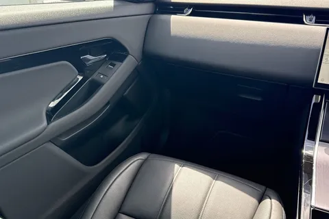 DU75YPF Land Rover Range Rover Evoque 2.0 D200 Dynamic SE 5dr Thumbnail #41