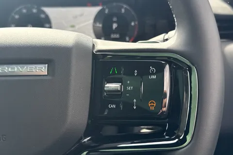 DU75YPF Land Rover Range Rover Evoque 2.0 D200 Dynamic SE 5dr Thumbnail #43