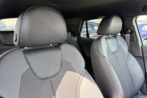 KO25WGZ Audi Q2 Black Edition 35 TFSI  150 PS S tronic Thumbnail #25