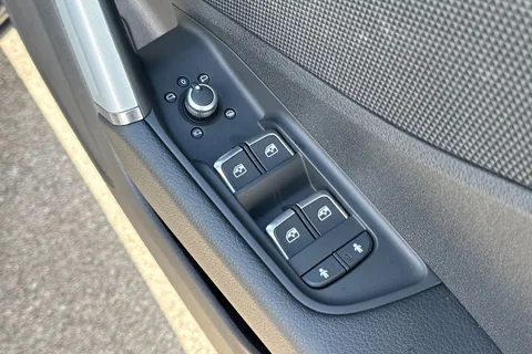 KO25WGZ Audi Q2 Black Edition 35 TFSI  150 PS S tronic Thumbnail #27