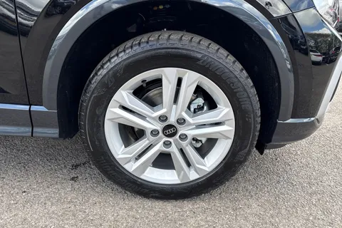 11 of 53 for Audi Q2 1.0 TFSI 30 Sport Euro 6 (s/s) 5dr