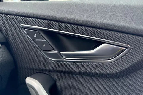 20 of 53 for Audi Q2 1.0 TFSI 30 Sport Euro 6 (s/s) 5dr