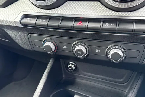 21 of 53 for Audi Q2 1.0 TFSI 30 Sport Euro 6 (s/s) 5dr