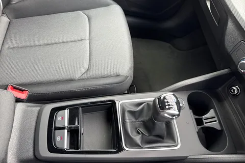 22 of 53 for Audi Q2 1.0 TFSI 30 Sport Euro 6 (s/s) 5dr