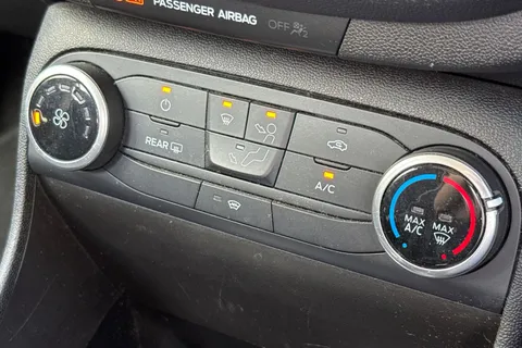 MA68SVG Ford Fiesta 1.0T EcoBoost Zetec Euro 6 (s/s) 5dr Thumbnail #22