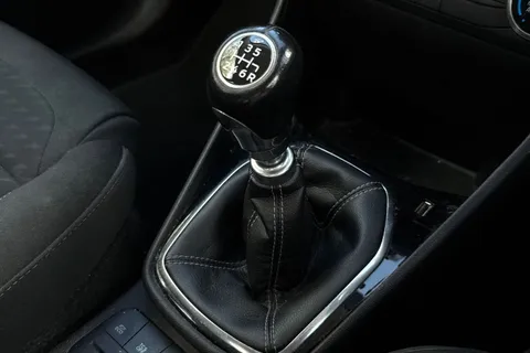 MA68SVG Ford Fiesta 1.0T EcoBoost Zetec Euro 6 (s/s) 5dr Thumbnail #23