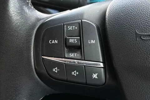 MA68SVG Ford Fiesta 1.0T EcoBoost Zetec Euro 6 (s/s) 5dr Thumbnail #35