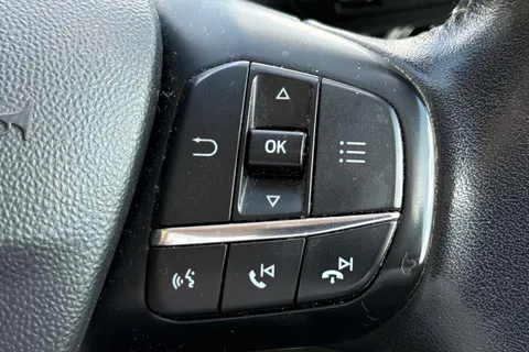 MA68SVG Ford Fiesta 1.0T EcoBoost Zetec Euro 6 (s/s) 5dr Thumbnail #36