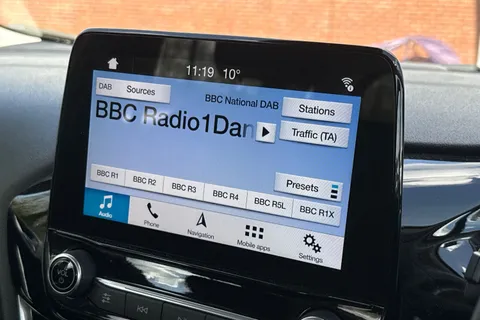 MA68SVG Ford Fiesta 1.0T EcoBoost Zetec Euro 6 (s/s) 5dr Thumbnail #37