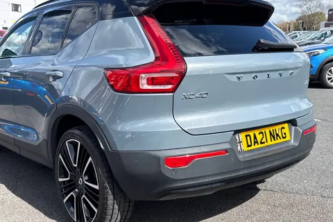 DA21NKG Volvo Xc40 1.5 T3 R-Design Pro Auto Euro 6 (s/s) 5dr Thumbnail #8