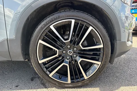 DA21NKG Volvo Xc40 1.5 T3 R-Design Pro Auto Euro 6 (s/s) 5dr Thumbnail #10
