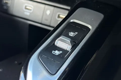 AF21ONL Kia Sorento 1.6 T-GDi 13.8kWh 4 Auto AWD Euro 6 (s/s) 5dr Thumbnail #47