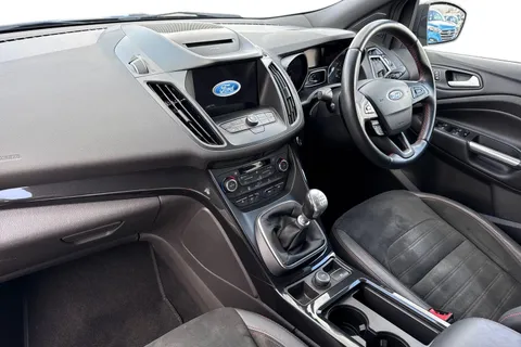 PK68TSU Ford Kuga 2.0 TDCi EcoBlue ST-Line Euro 6 (s/s) 5dr Thumbnail #10