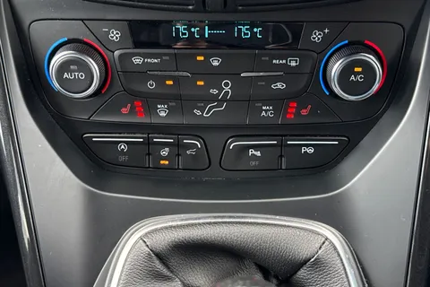 PK68TSU Ford Kuga 2.0 TDCi EcoBlue ST-Line Euro 6 (s/s) 5dr Thumbnail #20