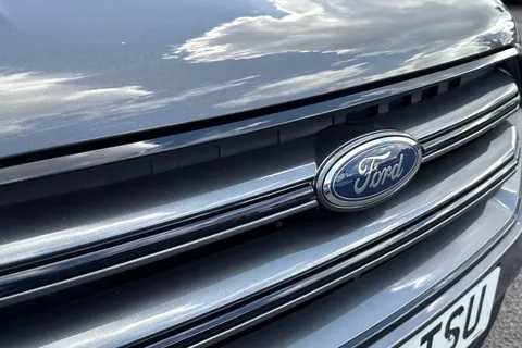 PK68TSU Ford Kuga 2.0 TDCi EcoBlue ST-Line Euro 6 (s/s) 5dr Thumbnail #27