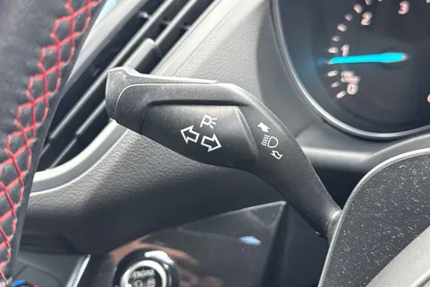 PK68TSU Ford Kuga 2.0 TDCi EcoBlue ST-Line Euro 6 (s/s) 5dr Thumbnail #46