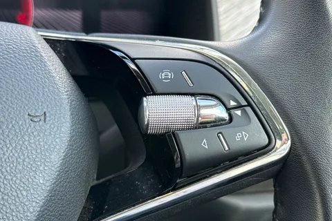 SD72LXJ Škoda Kodiaq 1.5 TSI ACT SE L Executive DSG Euro 6 (s/s) 5dr (7 Seat) Thumbnail #41