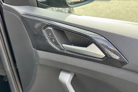DG25YMW Volkswagen T-Cross 1.0 TSI Match 5dr Thumbnail #19