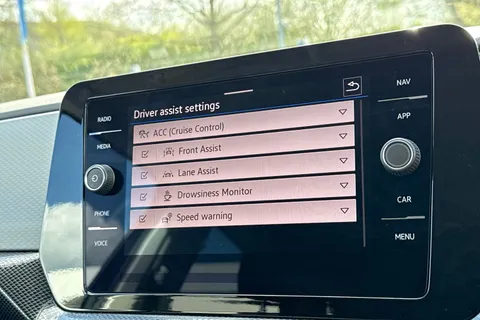 DG25YMW Volkswagen T-Cross 1.0 TSI Match 5dr Thumbnail #30