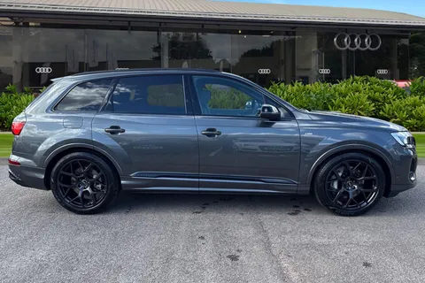  Audi Q7 3.0 TDI V6 Black Edition Tiptronic quattro Euro 6 (s/s) 5dr Thumbnail #4