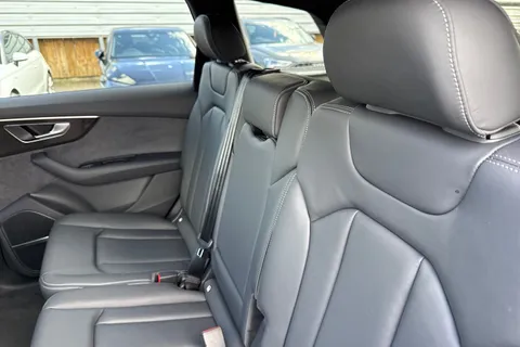  Audi Q7 3.0 TDI V6 Black Edition Tiptronic quattro Euro 6 (s/s) 5dr Thumbnail #19
